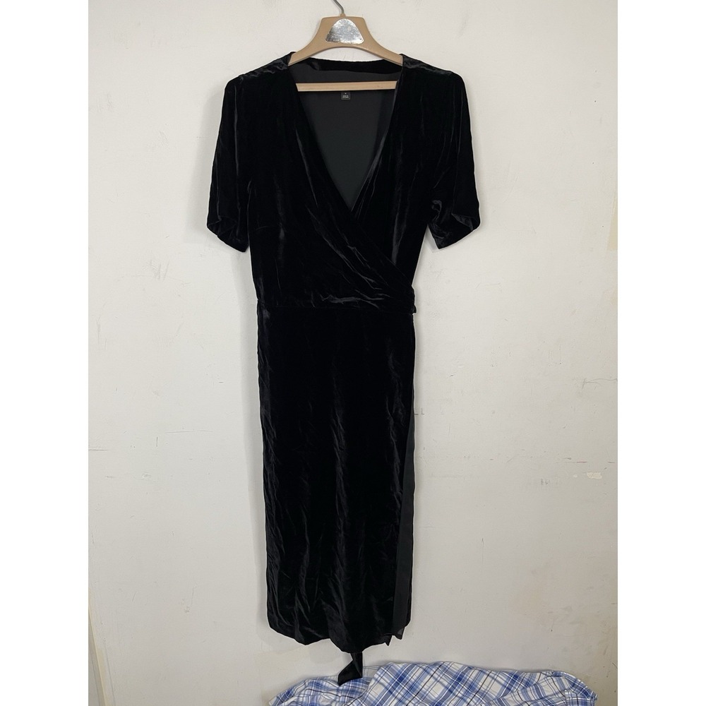 Ann Taylor Women Dress 12 Black Velvet Wrap Holiday Timeless Elegant Belted Midi